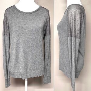 Mesh Shoulder Active Long Sleeve Exercise Top Gray Women’s size Small Bench.